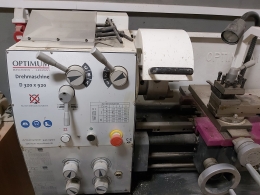 Токарно-винторезный станок с ЧПУ OPTIMUM D 320 х 920