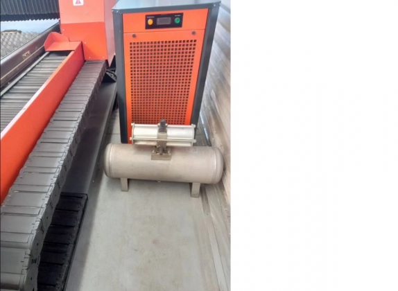 Юнимаш LaserCut FO3015-2.0 кВт STD-TC с источником IPG