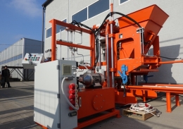 Вибропресс для производства блоков, плитки, бордюров Sumab R-300L