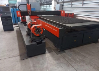 Юнимаш LaserCut FO3015-2.0 кВт STD-TC с источником IPG