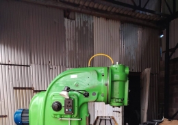 Вертикально-фрезерный, 6М13.